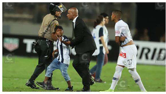 Alianza Lima vs River Plate: seguridad retiró de la cancha a niño que le pidió su camiseta a Kevin Quevedo (FOTOS)