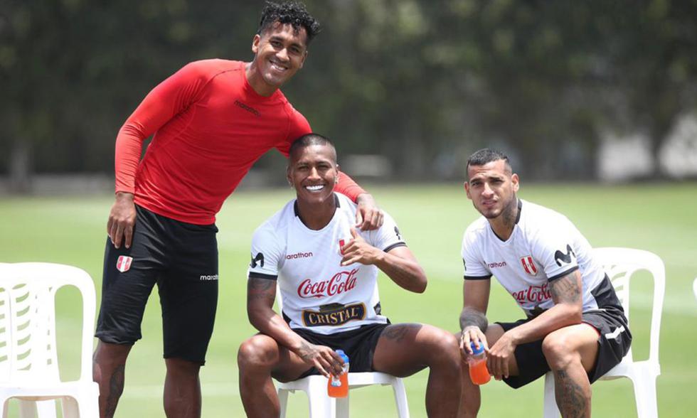 La selección peruana trabajó con plantel completo. (Foto: FPF)