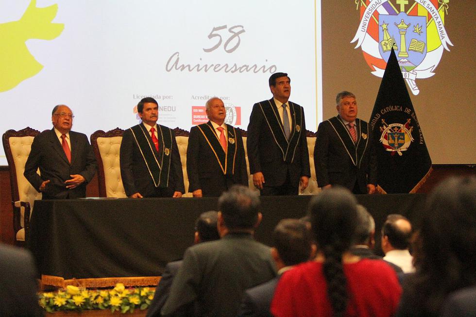 Universidad Católica Santa María celebra aniversario con certificación Bureau Veritas