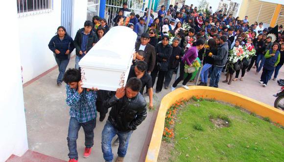 Hoy entierran restos de víctima de accidente en Camaná