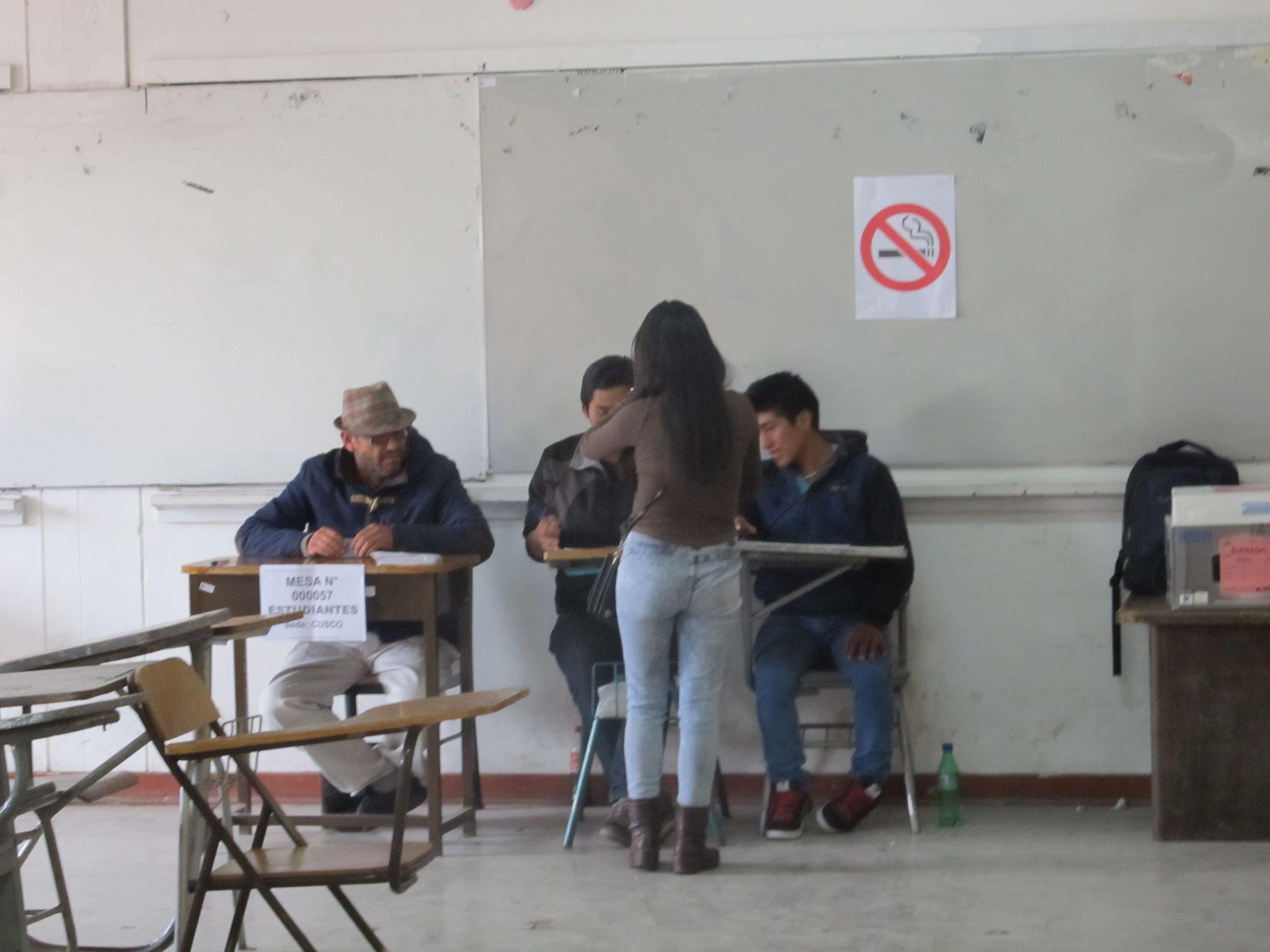 Elecciones Unsaac: Con normalidad se desarrollan comicios para elegir al rector