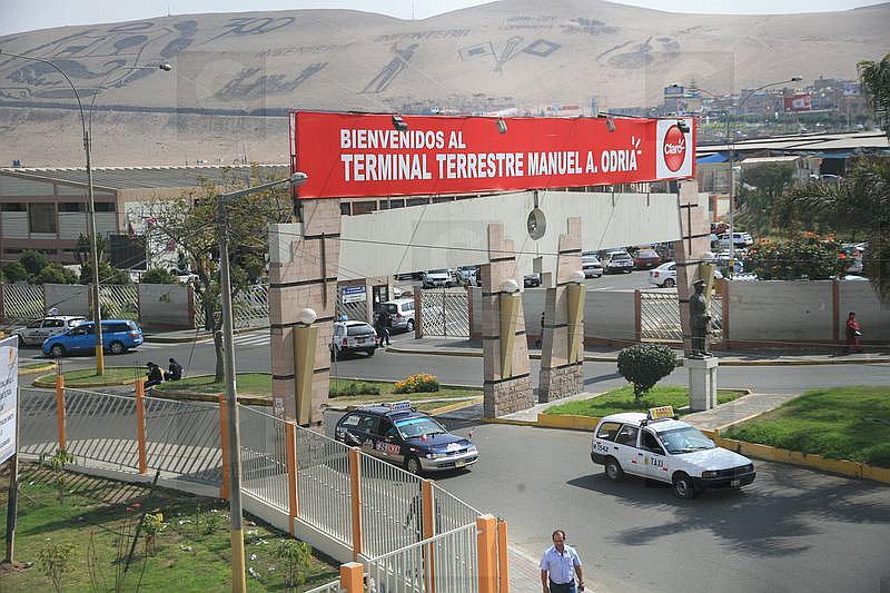 Suspenden servicio de transporte en terminal internacional de Tacna