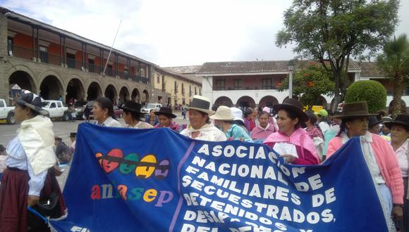 Mujeres marchan por el Día Internacional de los Derechos Humanos