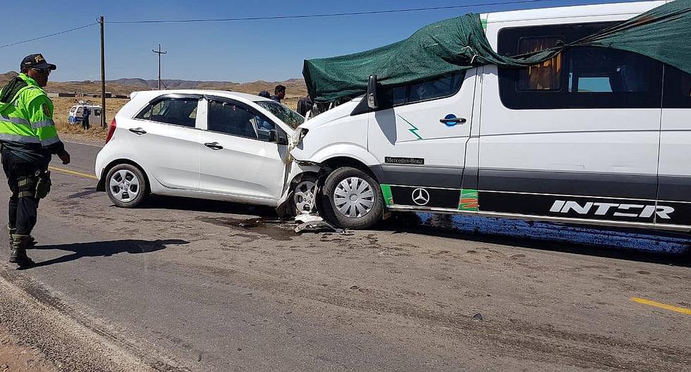Choque de auto y miniván dejó cinco heridos en vía Juliaca Huancané
