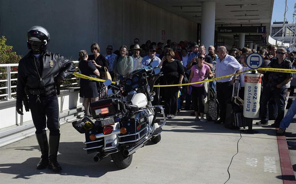 Tiroteo en aeropuerto de Los Ángeles deja un muerto y 7 heridos
