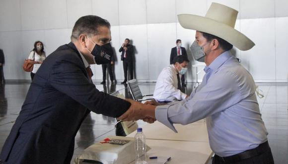 El gobernador regional de La Libertad, Manuel Llempén, se reunió con el presidente en Lima y también insistió con destrabe de Chavimochic III.