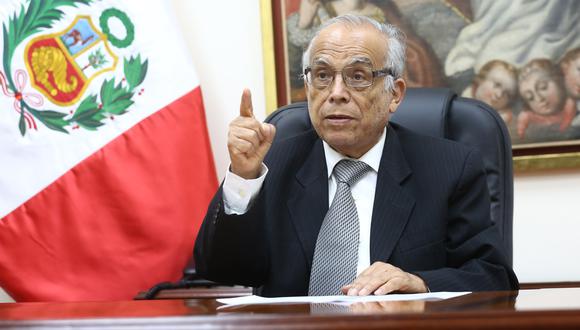 El titular del Consejo de Ministros dijo que solo respondería las preguntas referidas a la crisis política y a la tentativa de la oposición por vacar al presidente Pedro Castillo.