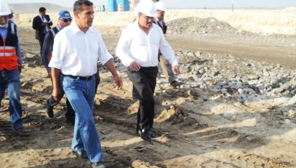 Ollanta Humala supervisa trabajos en la doble vía