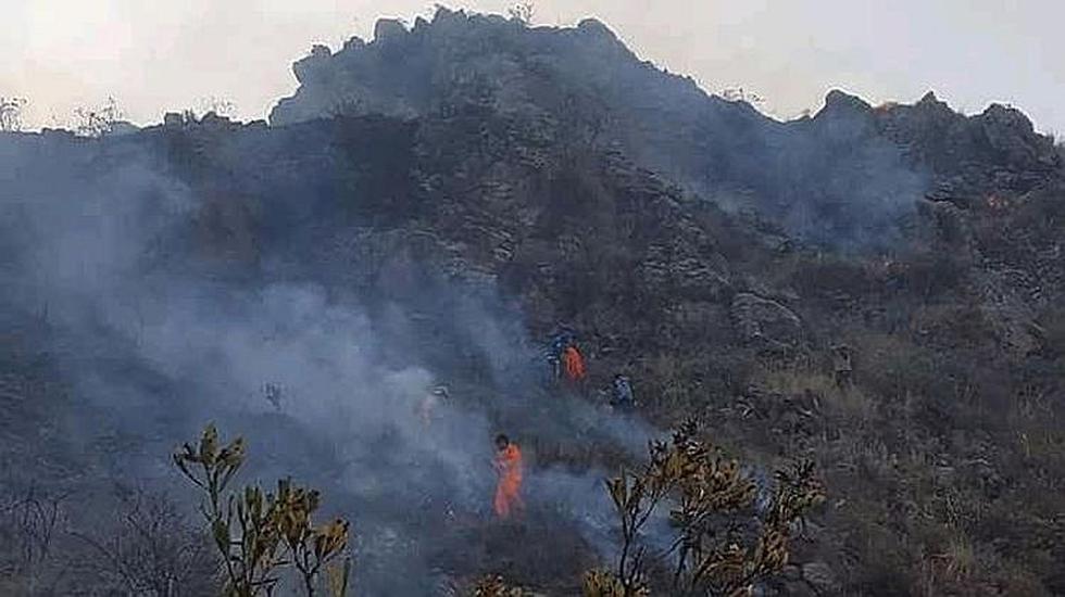Incendio forestal afecta zona arqueológica del Valle del Colca (FOTOS)