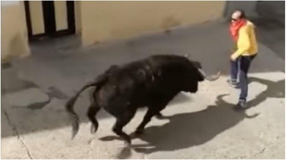 ​Hombre fallece luego de ser corneado durante evento por Domingo de Resurrección (VIDEO)