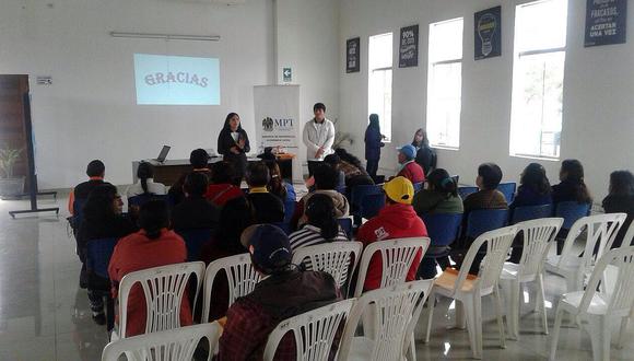 Trujillo: Capacitan a comerciantes ambulantes en formalización