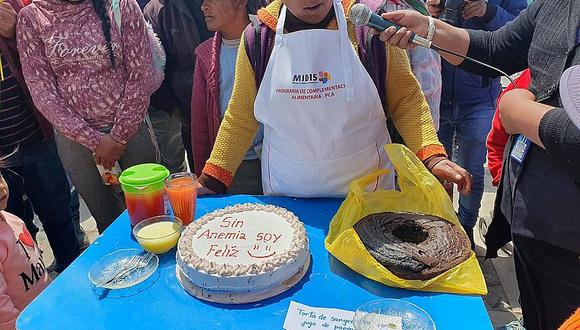 En Caylloma presentan torta de sangrecita para combatir la anemia