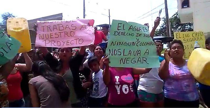 Tumbes: Moradores de Los Claveles protestan frente al local de ATUSA