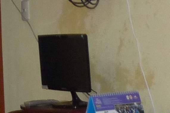 Rayo cae en posta de Essalud