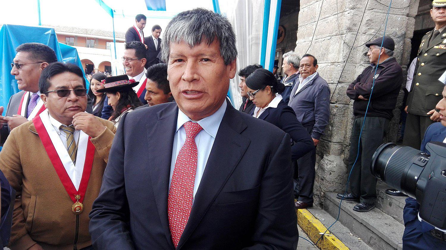 Gobernador Oscorima dice que la pobreza incrementó en la región durante su ausencia 