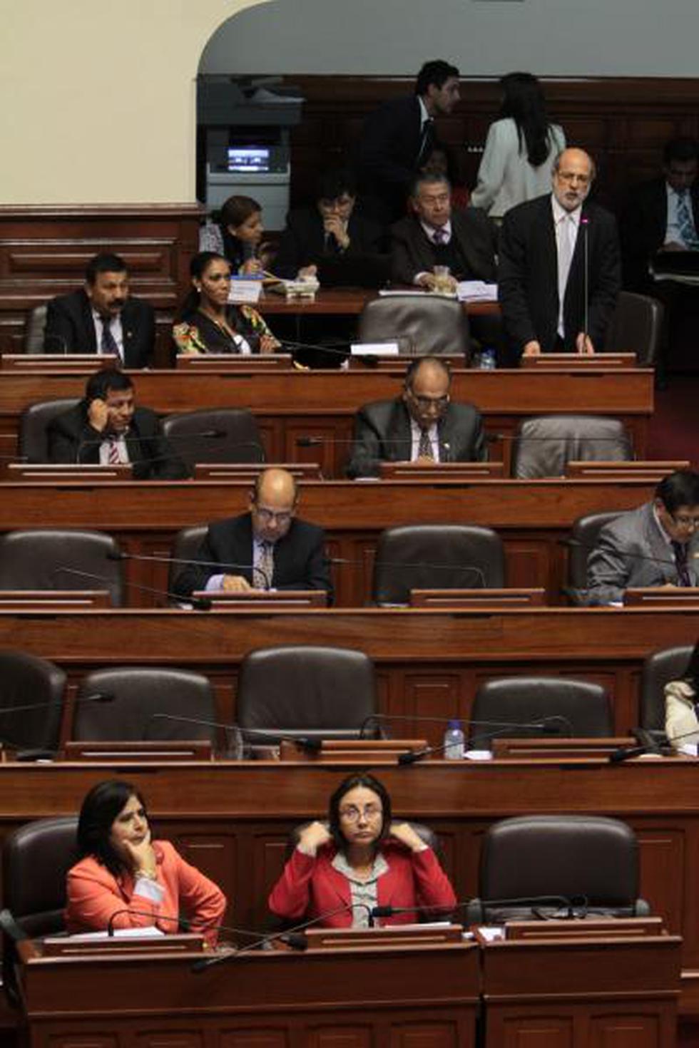 Albán contradice a Humala en interpelación