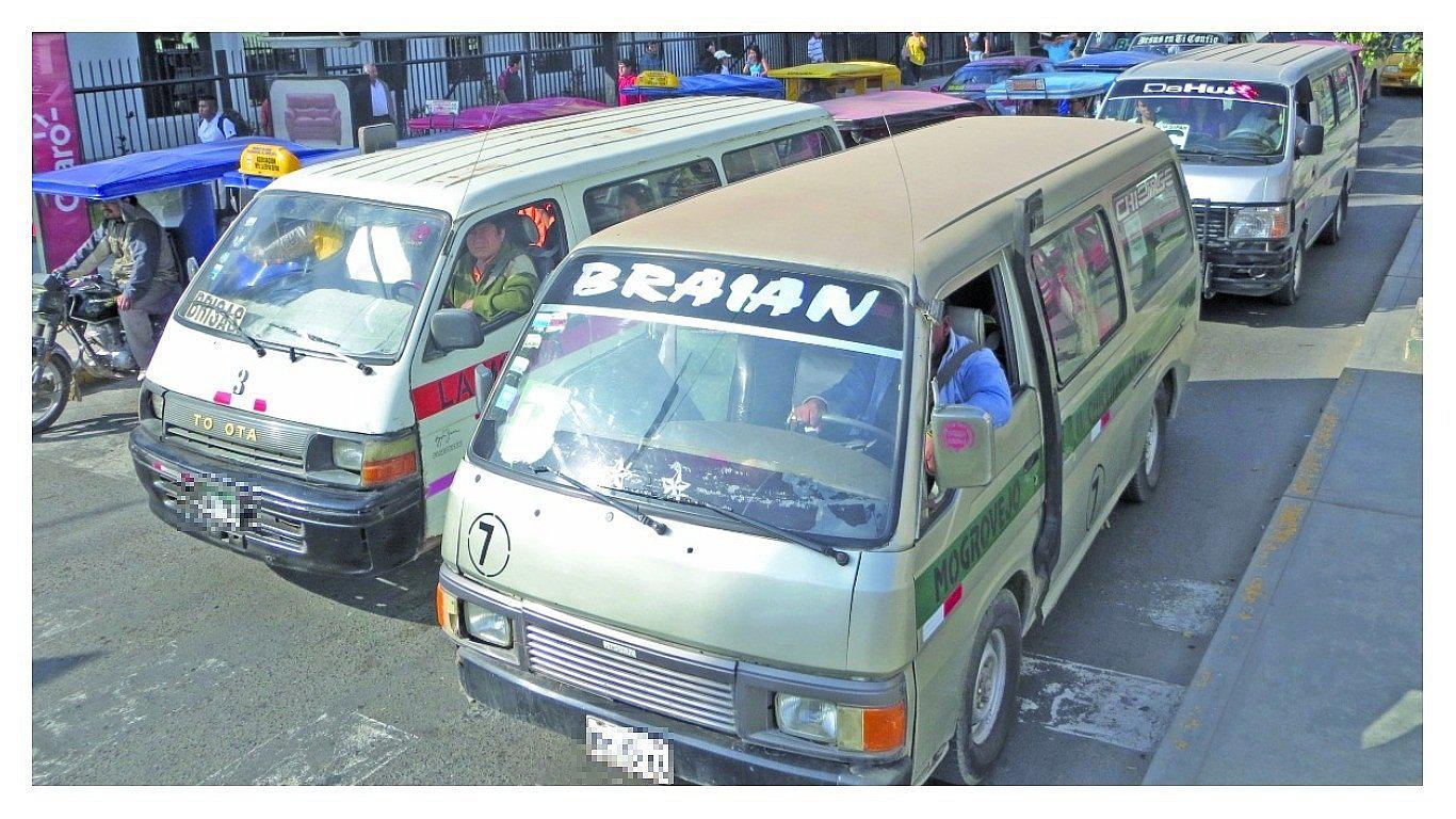 Fiscalía interviene a choferes de combis por infringir normas  