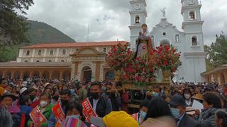 Miles llegan a convento de Santa Rosa de Ocopa para pedir prosperidad y trabajo