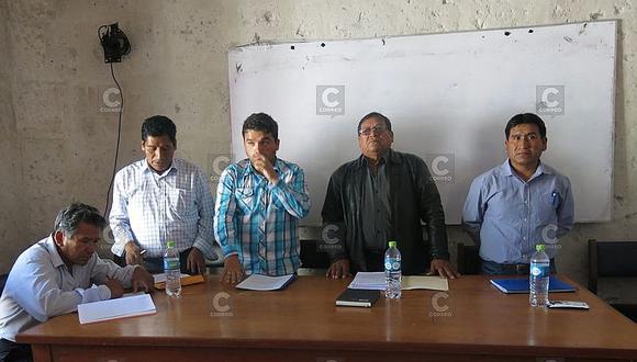 Arequipa: Pobladores de Ayo piden a su alcalde que los respalde contra Laguna Azul