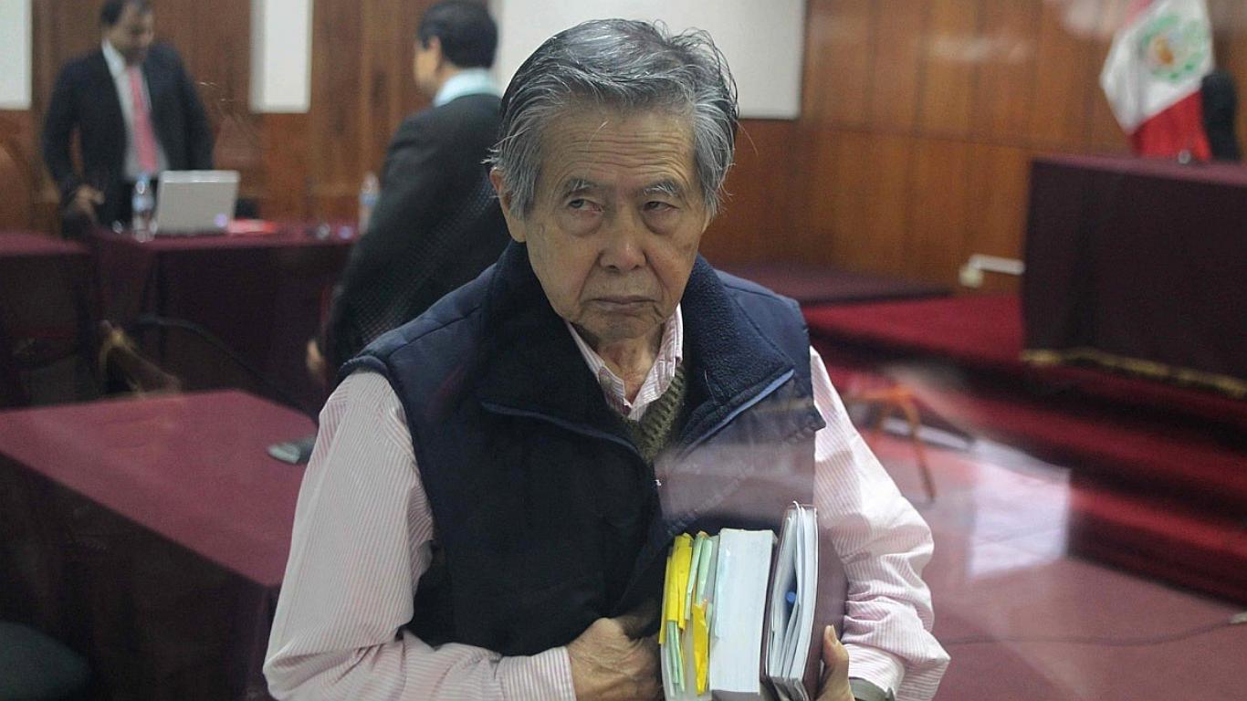Abogado de Alberto Fujimori niega que exmandatario pretenda salir del país 