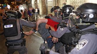 Jerusalén: continúan los enfrentamientos entre palestinos e israelíes (FOTOS)