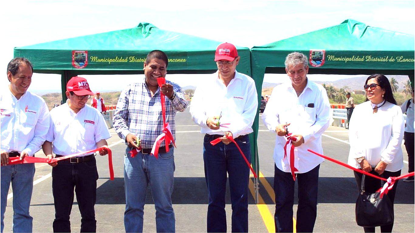 Vizcarra inaugura puente Venados y anuncia apoyo para obras de saneamiento 