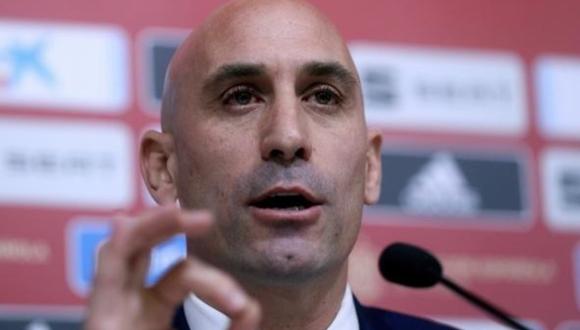 Luis Rubiales, presidente de la Real Federación Española de Fútbol, causa polémica por nuevo chat filtrado. (Foto: EFE)