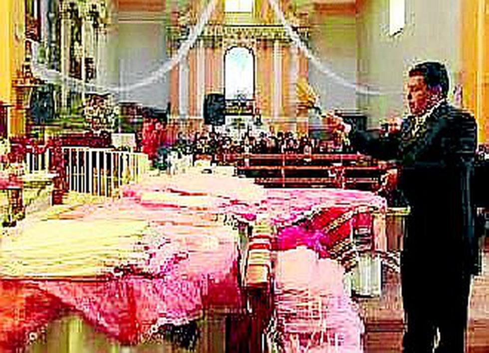 Conjuntos autóctonos reclaman su propia  parada y veneración 