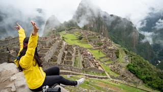“Machu Picchu se mira pero no se toca”, evidencian desgaste debido a alto flujo turístico (FOTOS)