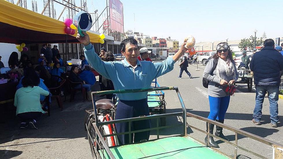 Tricicleros y carreteros compiten en vibrante carrera [Fotos]