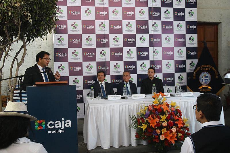 Rabobank  y Caja Arequipa a un paso de firmar una alianza 