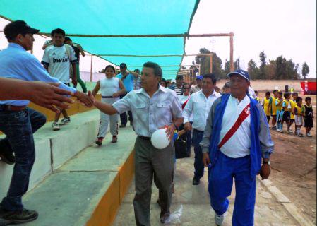Hector Chumpitaz visitó distrito de Chao