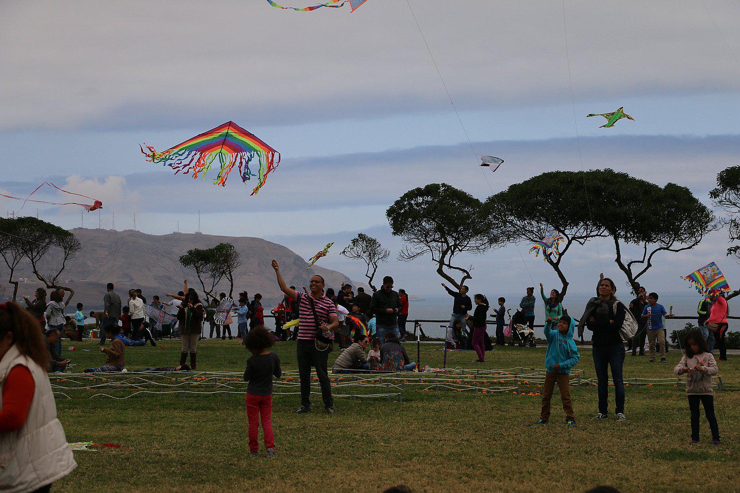 Día del Niño: Volarán cometas en playa Agua Dulce de Chorrillos