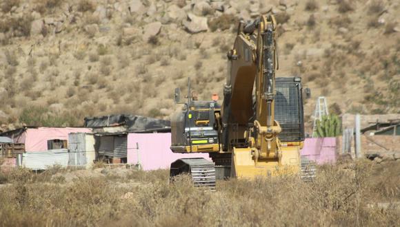 Constructora invade 500 hectáreas de terrenos del Estado en Quequeña
