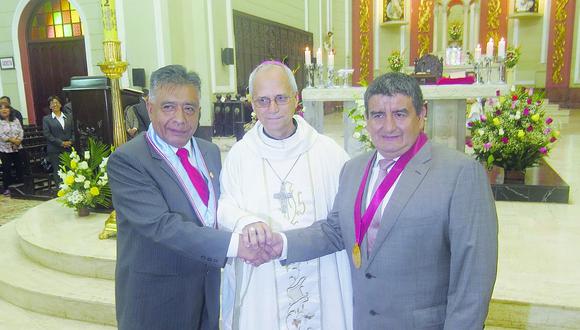 Alcalde de Chiclayo y gobernador regional “liman asperezas” en deslucido aniversario  
