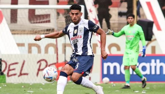 Alianza Lima: los polémicos gestos de Carlos Zambrano tras ganar el clásico del fútbol peruano. (Foto: Liga 1)