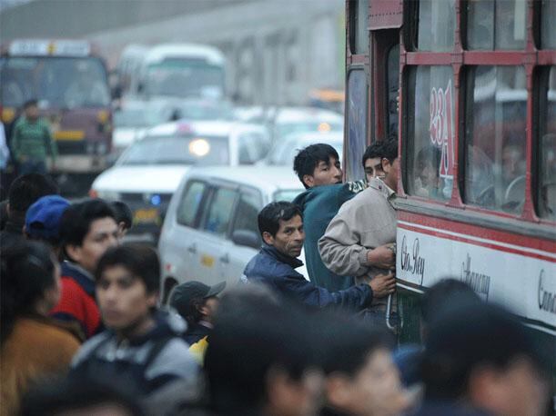 Vehículos con 20 años de antigüedad funcionarán hasta fin de año