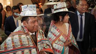 Camioneta, viajes al extranjero y miles de soles se regalan en palpa en boda en Huancayo (FOTOS)