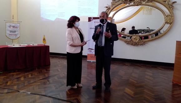 Director de Educación de Tacna Javier Lira Lévano detalló procedimiento para el pago de la deuda social. (Foto: Adrian Apaza)