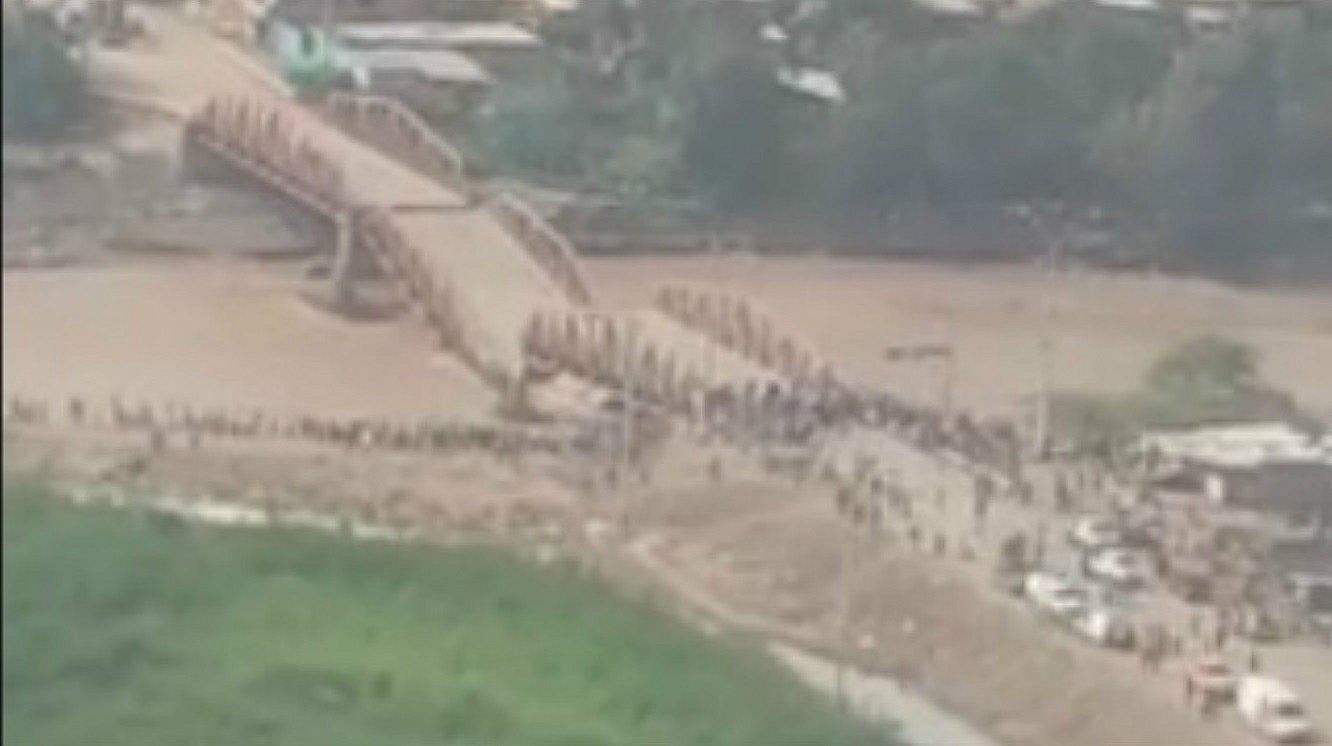 La Libertad: Ministro Martín Vizcarra inspeccionó colapsado puente Virú (VIDEO)