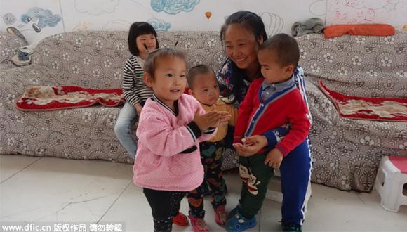 Millonaria china que adoptó a mas de 100 niños fue detenida por vínculos con la mafia