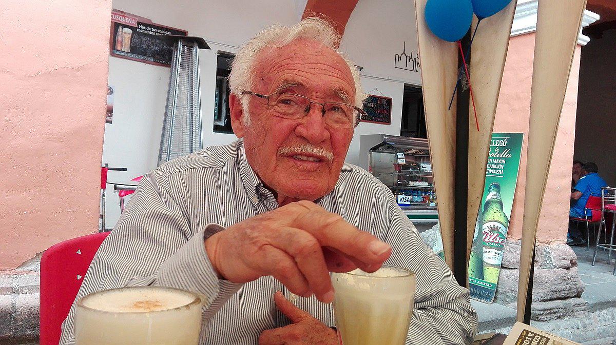 Falleció exrector de la Unsch, Enrique Moya Bendezú