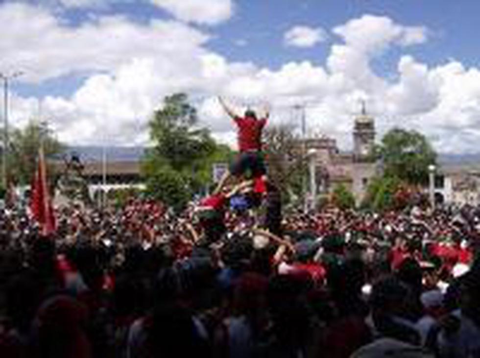 Miles esperan el 'Jala Toro' por Sábado de Gloria en Ayacucho