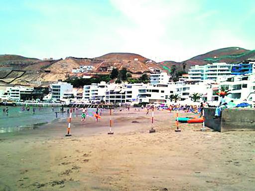 Piden eliminar cerco en playa Naplo