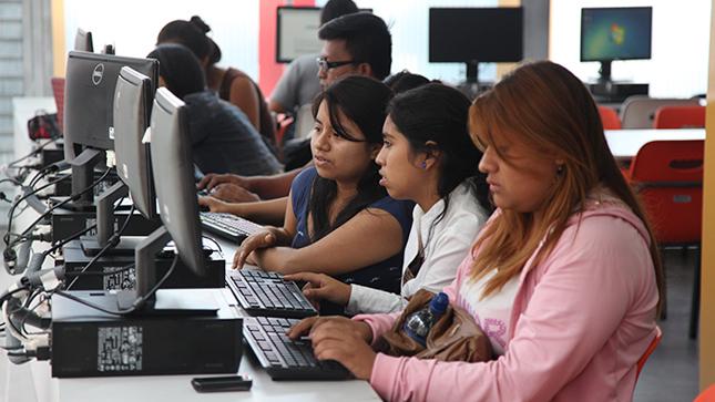 Alumnos  (Foto: Asiste Perú)