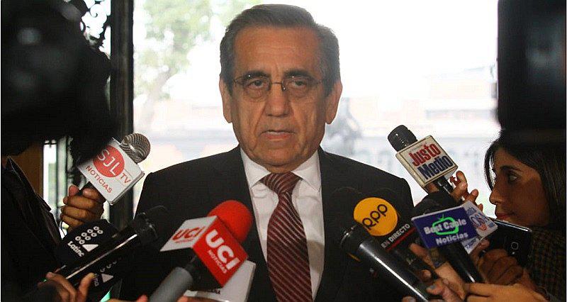 Jorge del Castillo insiste en pedir audio del Consejo de Ministros por adelanto de elecciones 