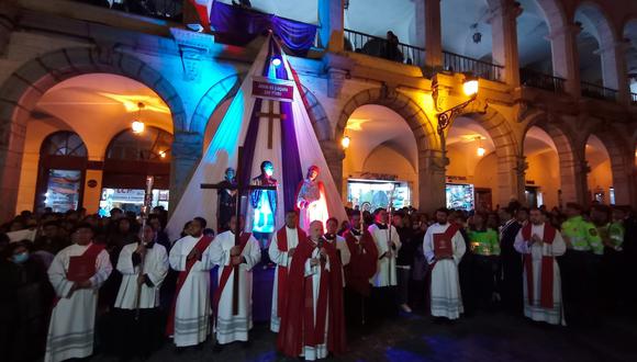 Arzobispado realizó representación del Vía Crucis en Arequipa. (Foto: Yorch Huamani)