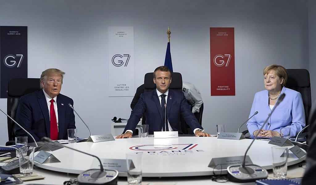 La singular reacción de Angela Merkel cuando Donald Trump dice que tiene "sangre alemana" (VIDEOS)