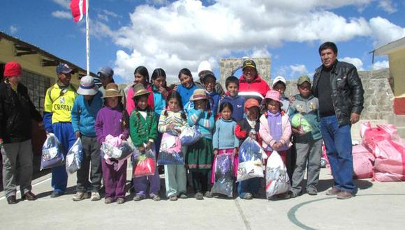 Gobierno Regional de Arequipa entrega insumos contra el frío en Orcopampa