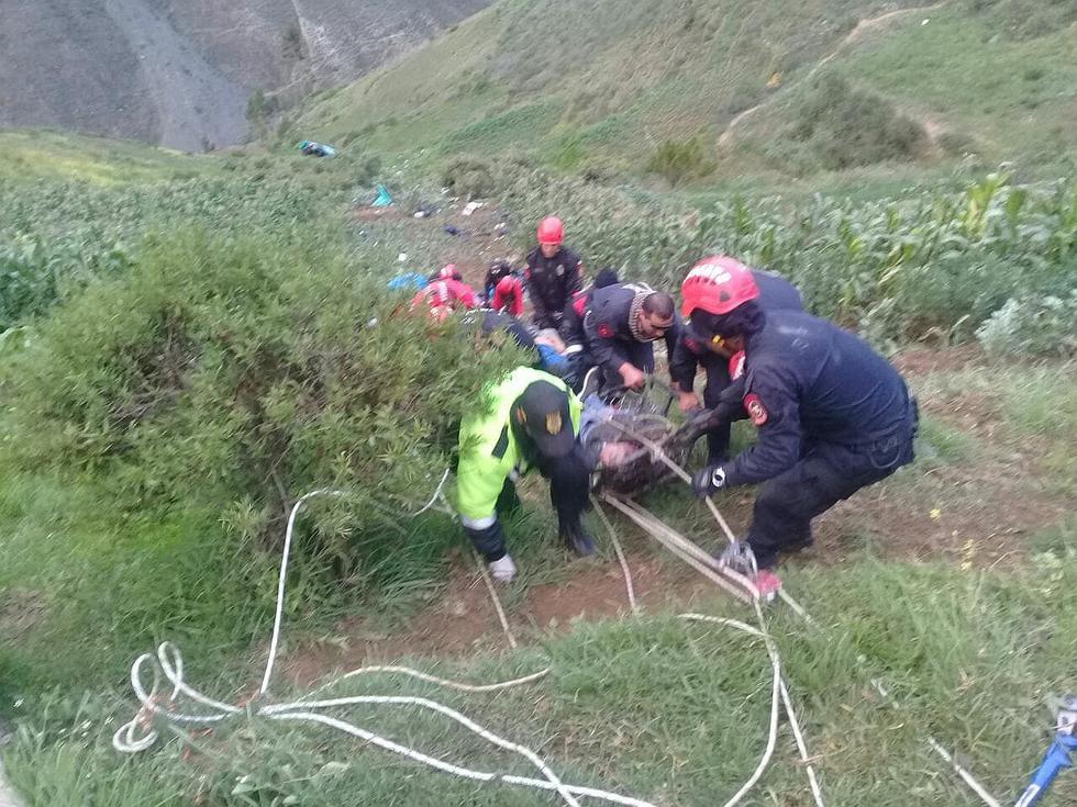 Casma: Siete muertos deja la caída de ómnibus a un abismo de 200 metros (Fotos y video)